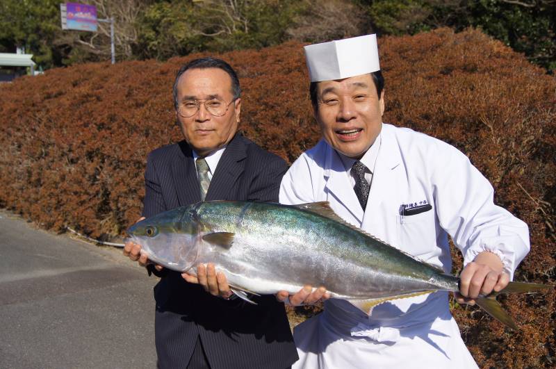 【期間限定・寒ブリ会席】お造り・煮付け・しゃぶしゃぶ・釜飯付き特別会席　1日3組