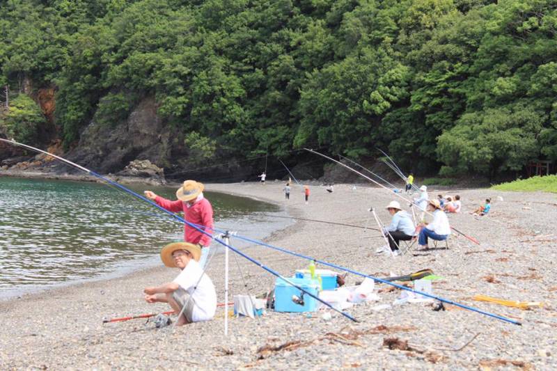 ある日の海岸ー釣り風景ー