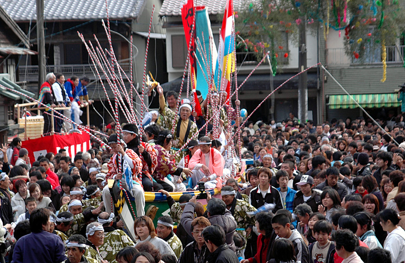 1月12日(土)、江戸時代中期から約250年続く大漁を祈願する奉納行事【船だんじり（長島神社祭礼）】＠三重県紀北町