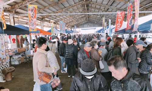 10/4(金)・5(土)ご宿泊の方におすすめ！名物朝市【尾鷲イタダキ市】開催  [Owase Itadaki market] 