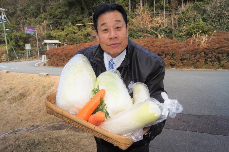 中西総料理長と無農薬野菜